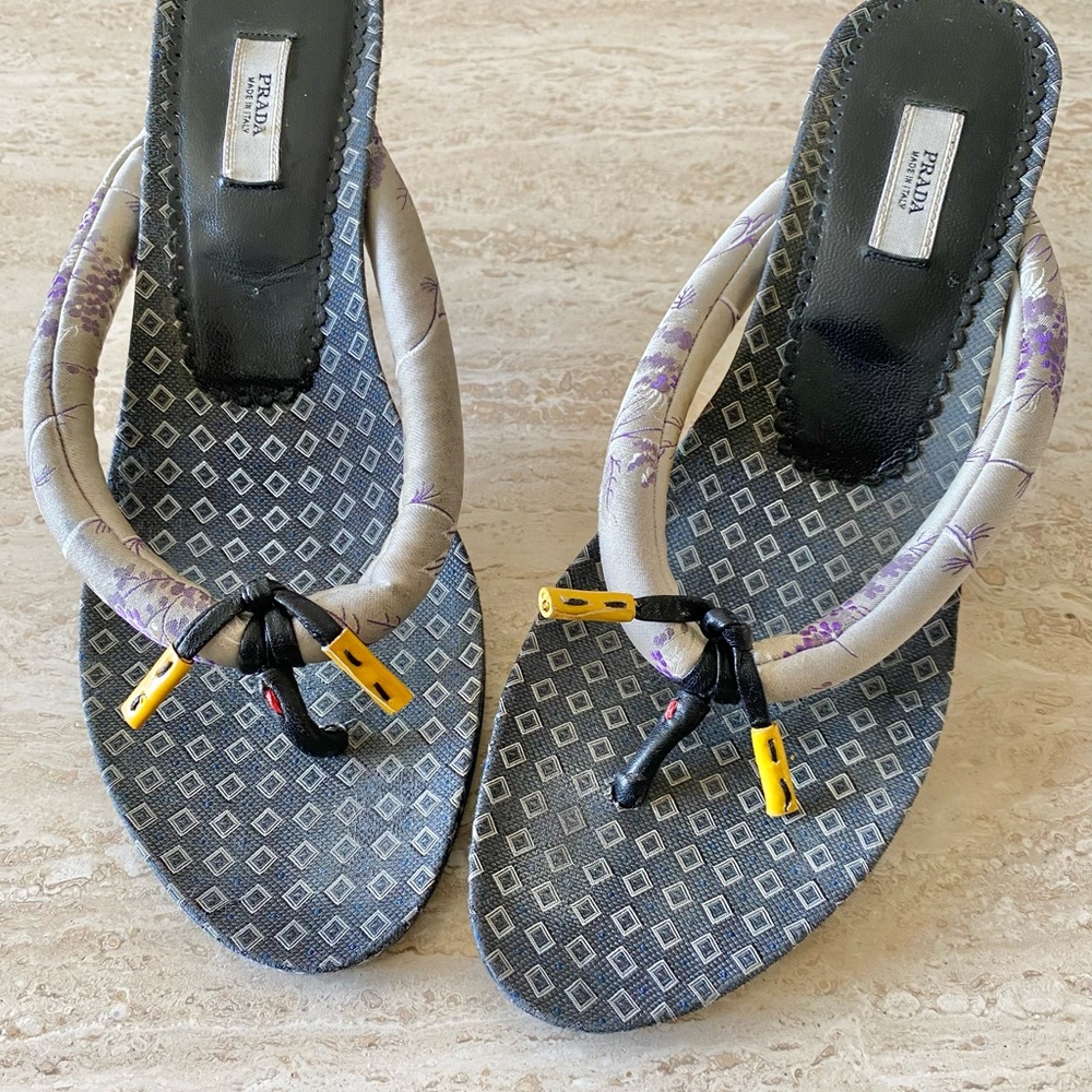 Vintage Prada Blossom Satin Thong Sandal Heels - Picture 6 of 8
